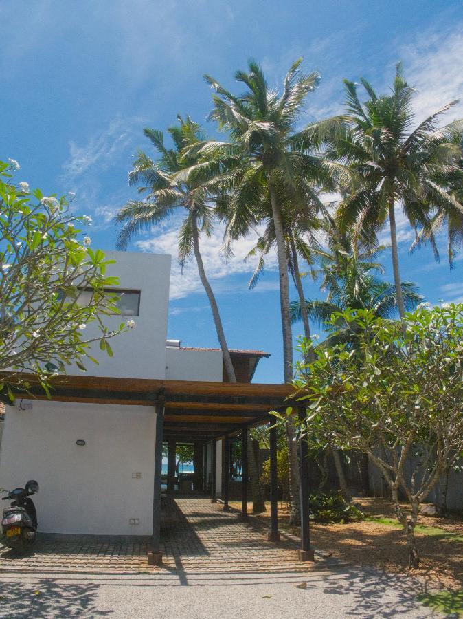 Solas Surf Ahangama Exteriör bild